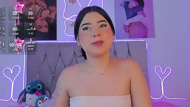 Ashley piinkk  online show from May 16, 2026, 4:22 am