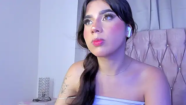 Ashley piinkk  online show from March 19, 2025, 4:14 am