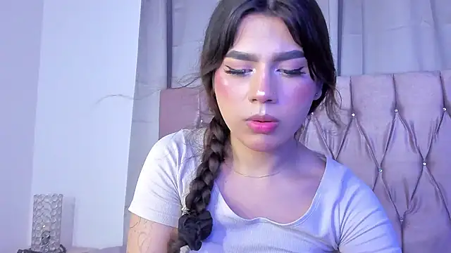 Ashley piinkk  online show from March 21, 2025, 5:43 am