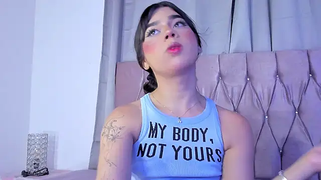 Ashley piinkk  online show from February 25, 2025, 7:20 am