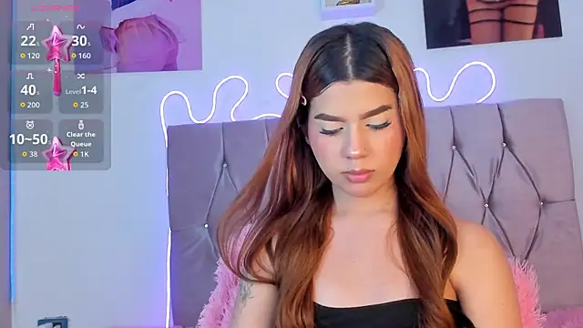 Ashley piinkk  online show from September 23, 2025, 12:01 pm