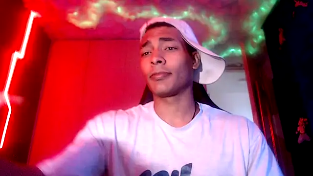 Jhonyblack 1 online show from December 3, 2025, 7:13 pm