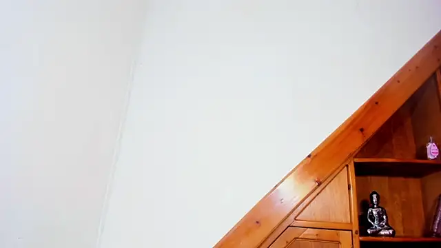 Georgis  online show from March 13, 2025, 9:16 pm