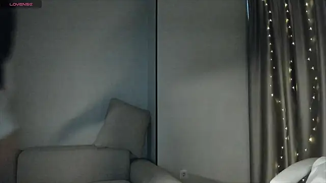 Snapshot of Azumi_fumi chatting on December 2, 2025, 3:19 am Azumi fumi online show from December 2, 2025, 3:19 am