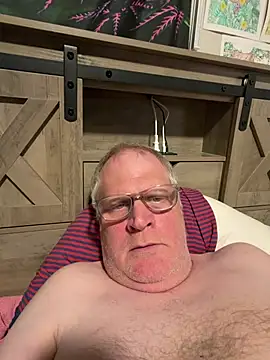 Mimmoromeo1973 online show from April 16, 2026, 5:30 am