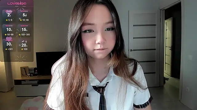 Fluffy Rose online show from February 18, 2026, 1:07 pm