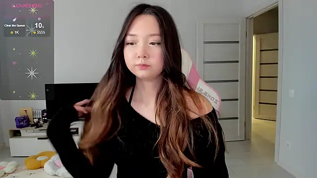 Fluffy Rose online show from May 29, 2026, 2:50 am