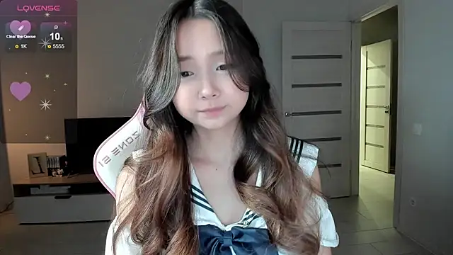 Fluffy Rose online show from February 3, 2026, 12:10 pm