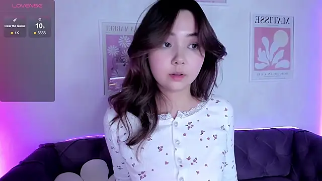 Fluffy Rose online show from February 11, 2025, 12:15 pm