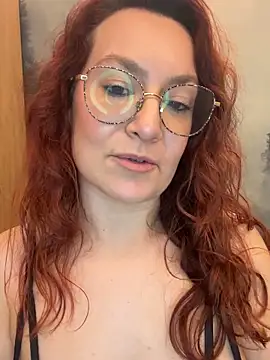 ladoucedu34 online show from February 9, 2026, 2:48 pm