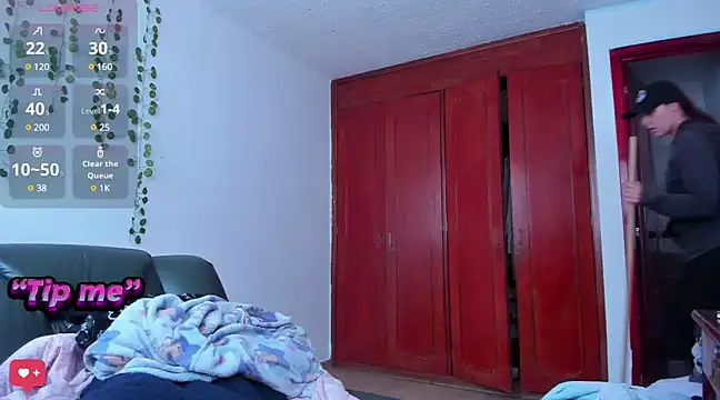 bonnie moon  online show from January 29, 2025, 6:17 pm