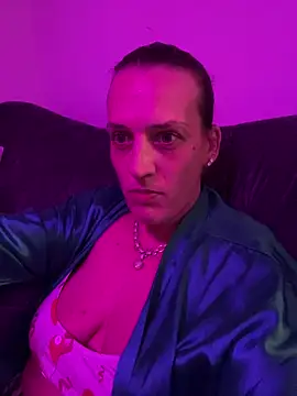 Haleytightlips1986 online show from March 31, 2026, 10:45 pm