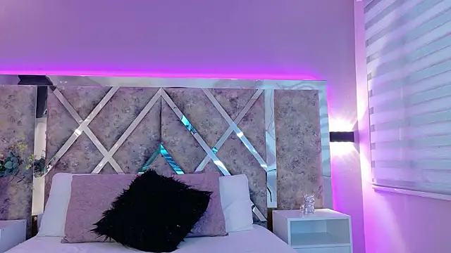 Susa1userma  online show from September 25, 2025, 7:31 pm