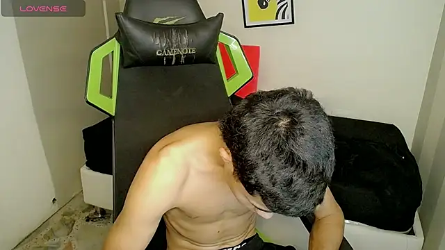 bby santi online show from November 18, 2025, 8:23 pm