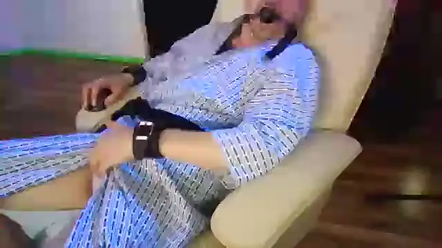 Minm666 online show from December 19, 2024, 9:16 pm