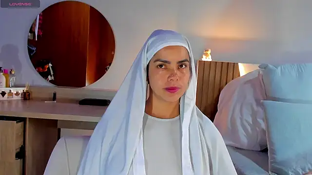 ClaraMariaMon online show from March 6, 2025, 3:35 pm