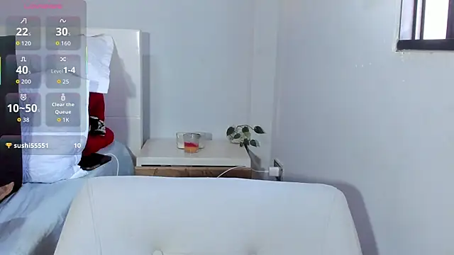 ClaraMariaMon online show from October 2, 2025, 7:39 pm