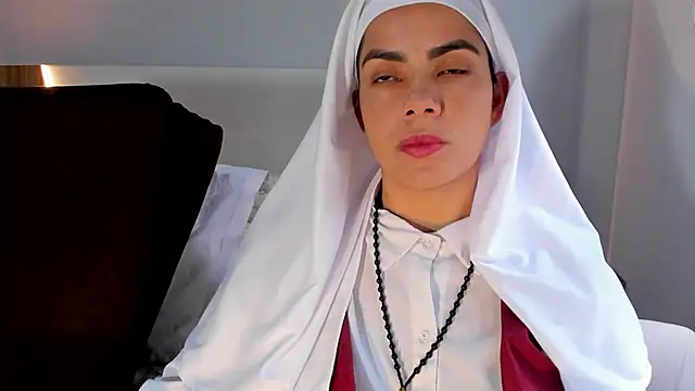 ClaraMariaMon online show from July 1, 2026, 3:45 pm