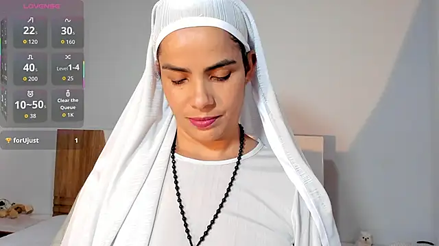 ClaraMariaMon online show from March 27, 2026, 6:09 pm