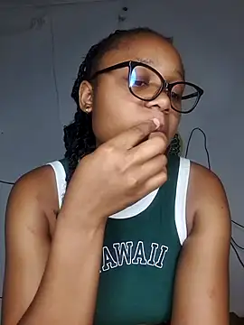 hot-tandy online show from September 26, 2025, 10:38 pm