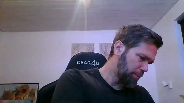 Gotta1 online show from November 25, 2025, 3:34 pm