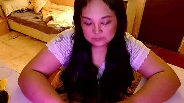 GiannaLopezSmith online show from September 29, 2025, 10:00 am