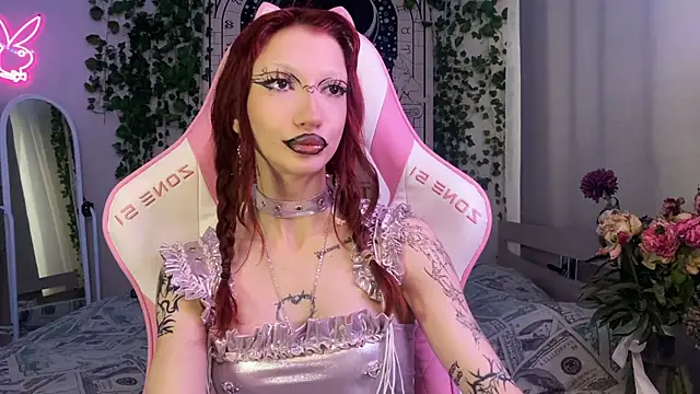 Snapshot of Marcellean chatting on September 19, 2025, 5:11 am Marcellean online show from September 19, 2025, 5:11 am