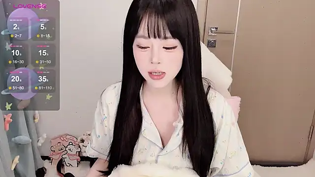 Mini-X online show from November 13, 2025, 11:19 pm