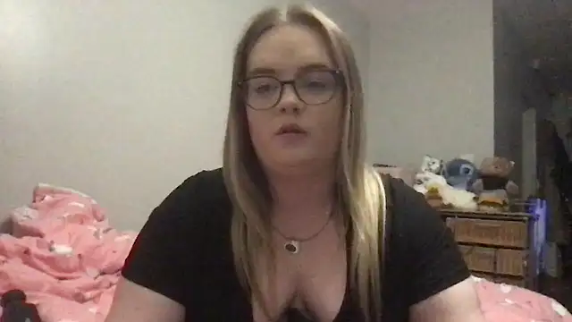 honeyyy24 online show from October 9, 2025, 9:59 pm