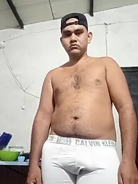 travieso2893 online show from September 28, 2025, 7:15 am