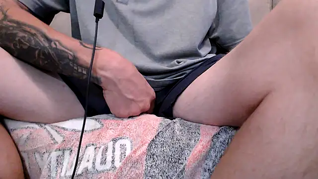 Snapshot of JohnnyKorrupt_ chatting on September 17, 2025, 6:48 am JohnnyKorrupt online show from September 17, 2025, 6:48 am