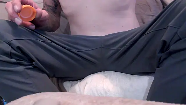 Snapshot of JohnnyKorrupt_ chatting on October 1, 2025, 3:27 pm JohnnyKorrupt online show from October 1, 2025, 3:27 pm