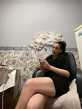 Amira 17 online show from November 28, 2025, 10:21 pm