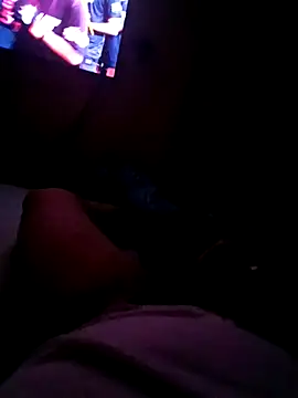 Mmmnnn112211 online show from December 3, 2025, 12:44 am