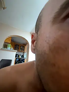 Nikolaiyy online show from October 7, 2025, 9:32 am