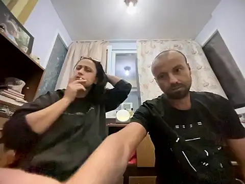 Nikolaiyy online show from October 15, 2025, 8:39 pm