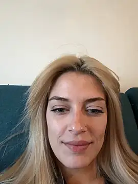 Lolitaxlola online show from March 18, 2025, 10:50 am