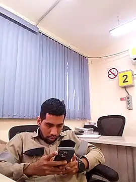 EnriquePersian197 online show from February 27, 2025, 4:21 pm