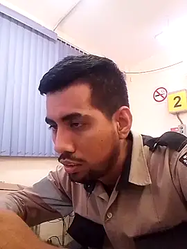 EnriquePersian197 online show from February 24, 2025, 6:47 pm