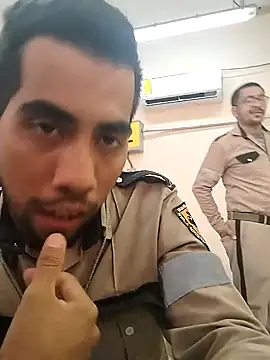 EnriquePersian197 online show from September 15, 2025, 6:52 pm