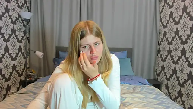 kirraa  online show from September 22, 2025, 6:14 pm