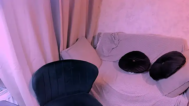 kirraa  online show from March 2, 2025, 7:19 pm