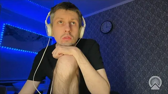 Aki-Laky online show from December 16, 2025, 7:18 pm