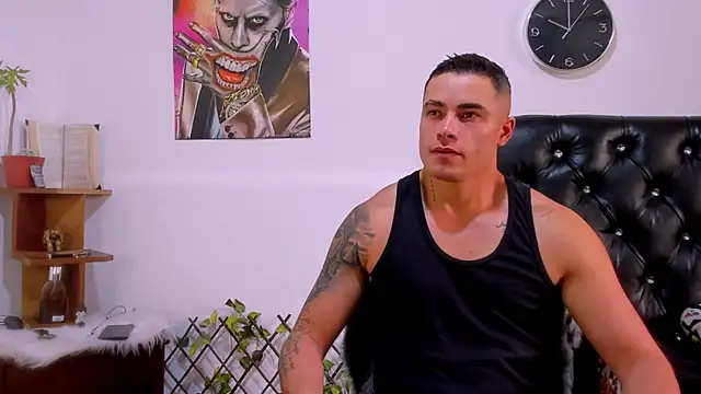 connorsmiith 26 online show from January 3, 2025, 3:01 pm