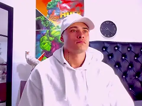 connorsmiith 26 online show from March 13, 2025, 1:50 pm