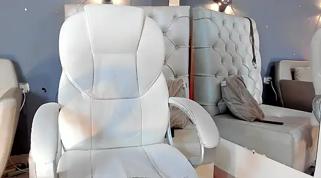 connorsmiith 26 online show from January 11, 2025, 4:36 pm