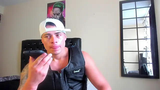 connorsmiith 26 online show from January 30, 2025, 10:08 pm