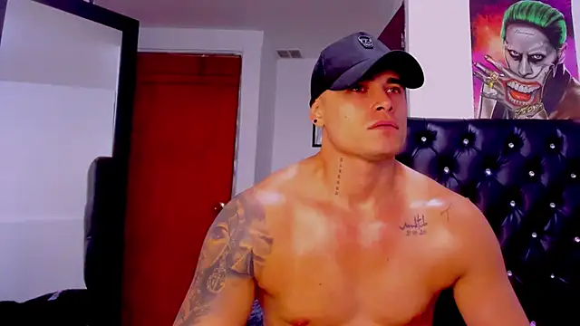 connorsmiith 26 online show from February 19, 2025, 3:16 pm