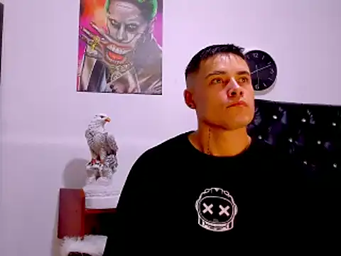 connorsmiith 26 online show from March 14, 2025, 1:13 pm