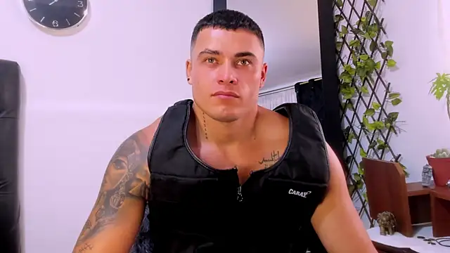 connorsmiith 26 online show from January 21, 2025, 3:10 pm